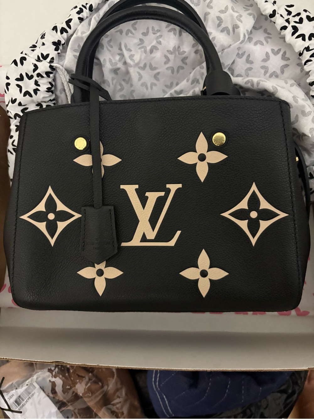 Louis Vuitton Accents Monogram
EmpreinteMontaigne BB with Black Satchel - Picture 4 of 9